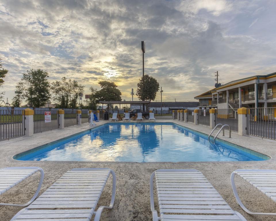 Econo Lodge Byron Exteriér fotografie