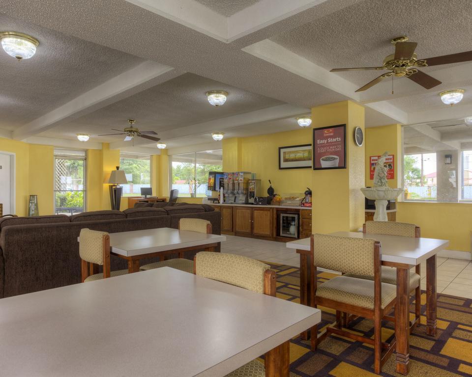 Econo Lodge Byron Exteriér fotografie