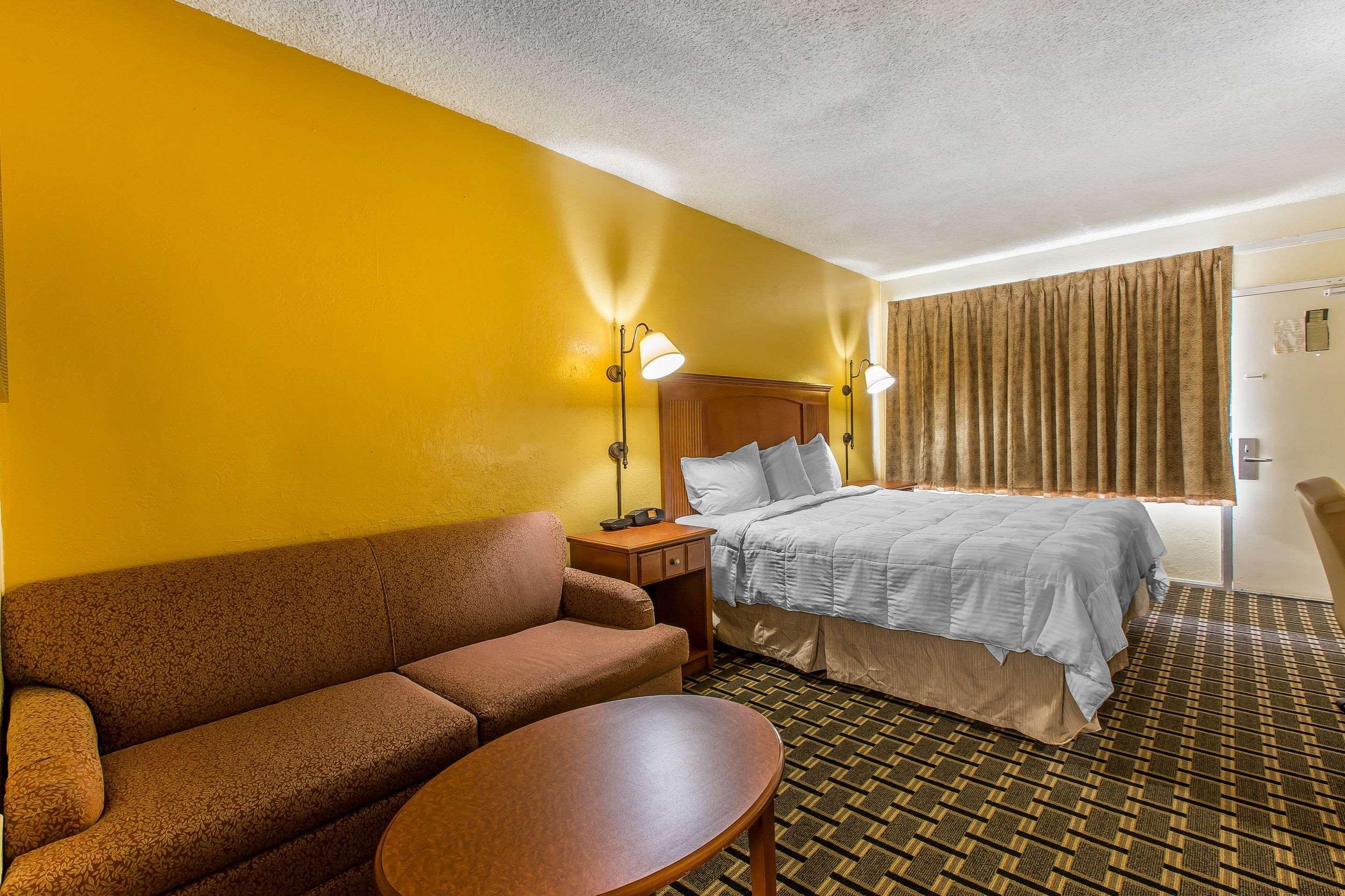 Econo Lodge Byron Exteriér fotografie
