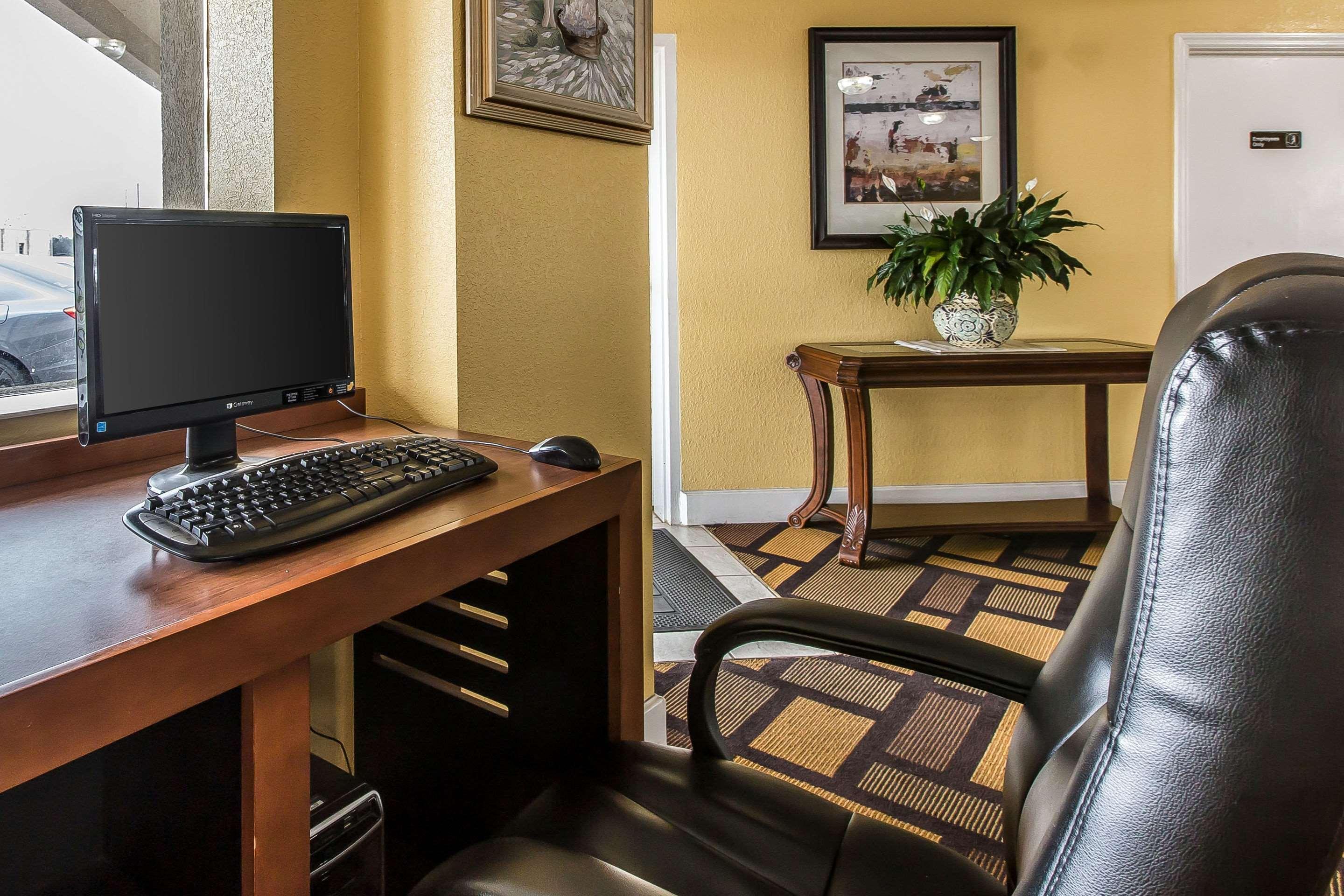 Econo Lodge Byron Exteriér fotografie