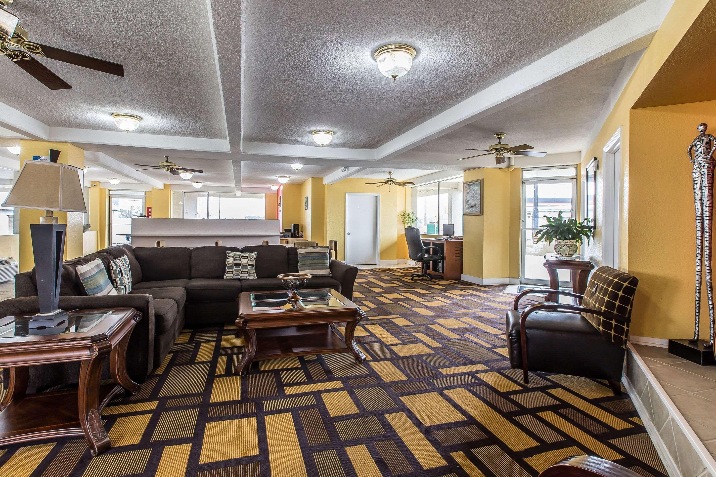 Econo Lodge Byron Exteriér fotografie
