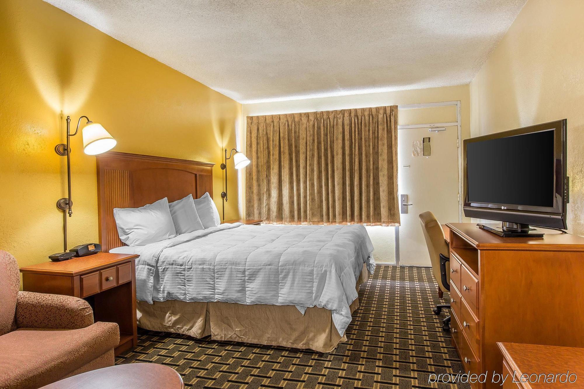 Econo Lodge Byron Exteriér fotografie