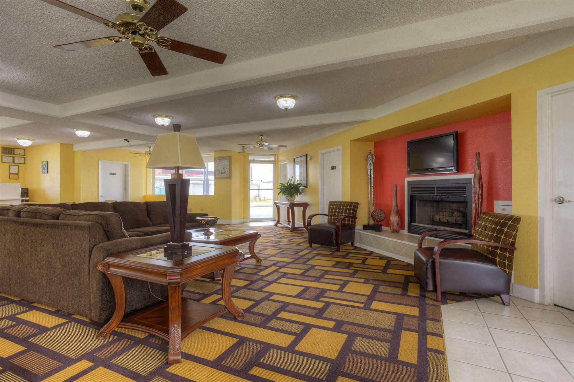 Econo Lodge Byron Exteriér fotografie